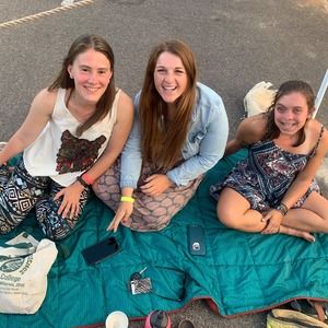 Meet your Posher, Eliza